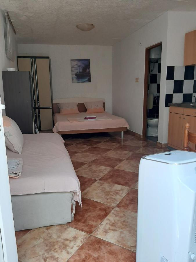 App Borna Crikvenica Exterior foto